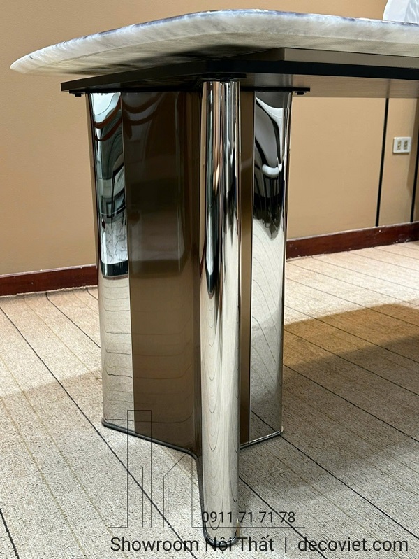 Bộ bàn ăn mặt đá 4 ghế thiết kế hiện đại, phù hợp không gian bếp căn hộ nhỏ