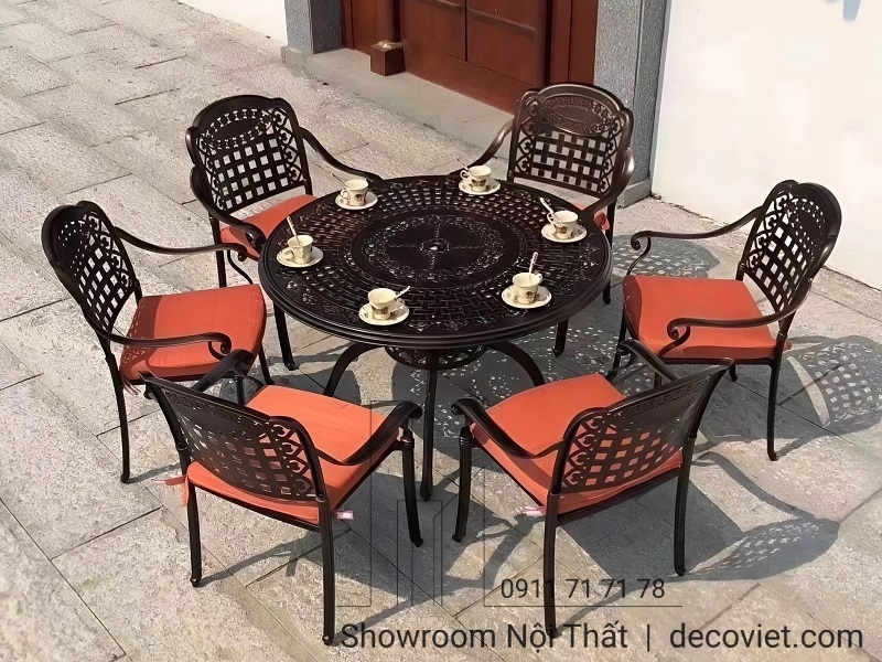 Không gian sân vườn thêm đẳng cấp với bộ bàn ghế nhôm đúc DecoViet.