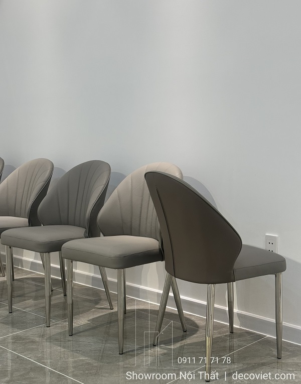 Cận cảnh chi tiết lưng ghế bo cong ôm sát lưng người ngồi