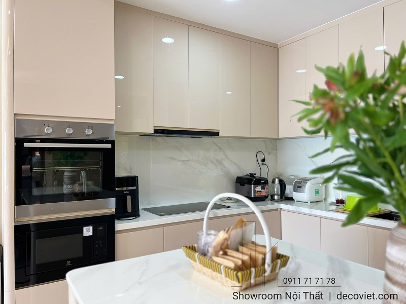 DecoViet hoàn thiện bàn ăn và tủ bếp đồng bộ tại căn hộ Thảo Điền Pearl Quận 2