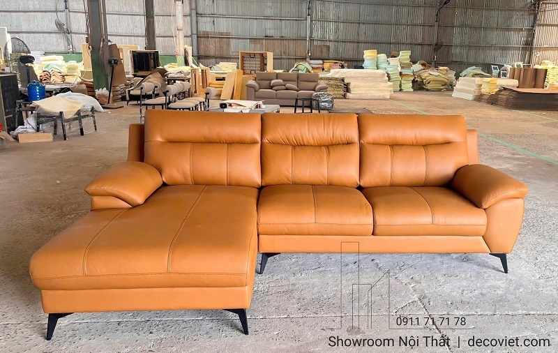 Mẫu sofa da bò thật cao cấp 1175T nổi bật với gam màu nâu thời thượng, bền đẹp theo thời gian