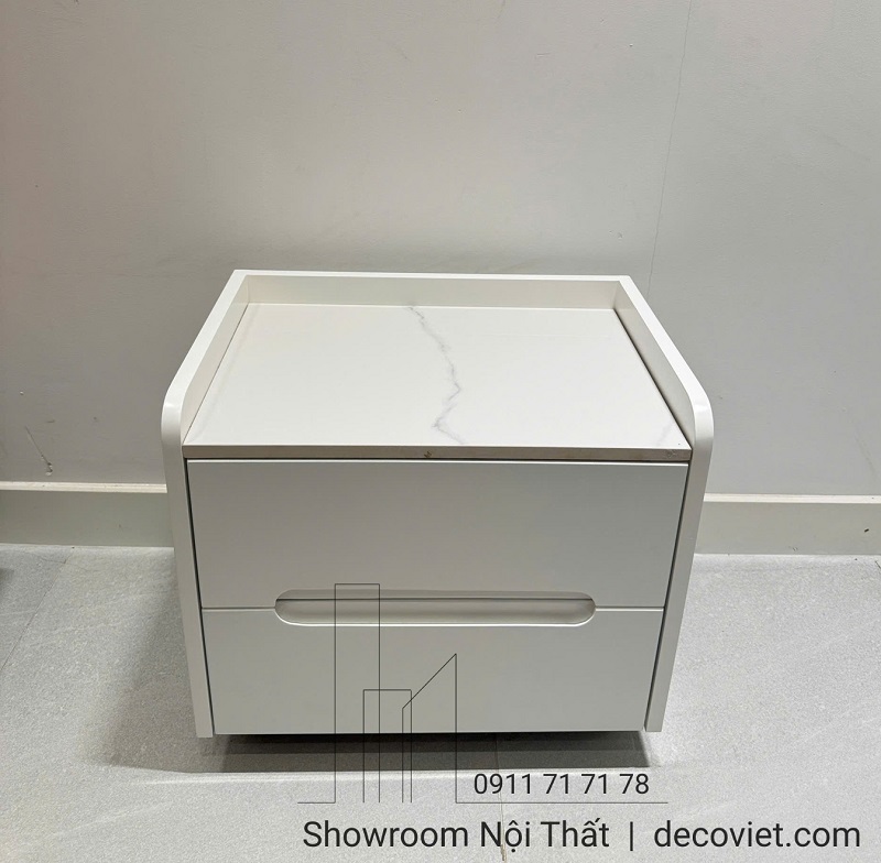 Chiếc tủ đầu giường gỗ mang đến sự hài hòa và tinh tế cho không gian