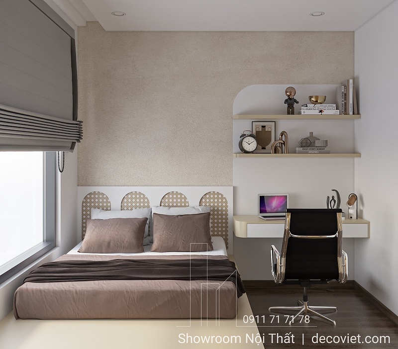 Giường ngủ phụ bố trí trên bục gỗ liền tủ, tận dụng không gian lưu trữ thông minh