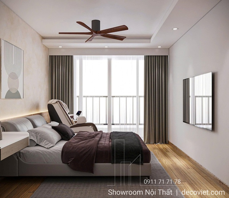 Ánh sáng tràn ngập từ ban công lớn giúp toàn bộ không gian phòng ngủ luôn thông thoáng, dễ chịu.