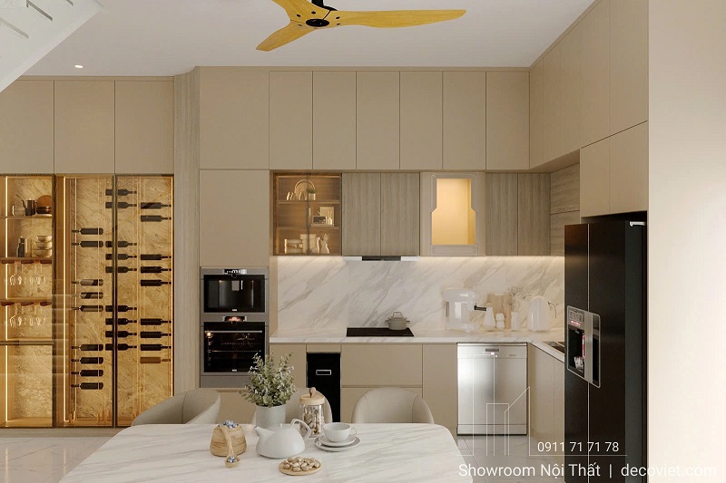 Phòng bếp nhà phố hiện đại với tủ bếp cao cấp chữ L cao kịch trần
