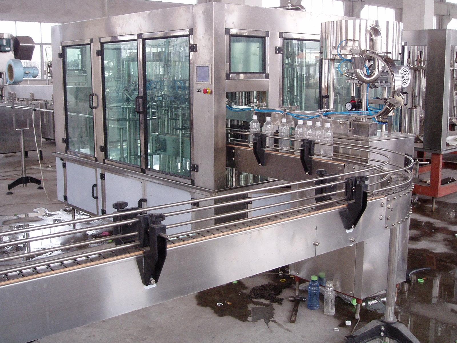 dây chuyền sản xuất chai lọ hũ nhựa