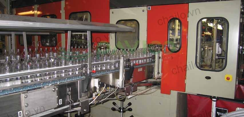 Hình ảnh máy sản xuất chai lọ nhựa