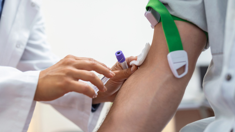 Bạn chỉ nên truyền nước biển khi cơ thể thiếu hụt chất điện giải hoặc đường, muối