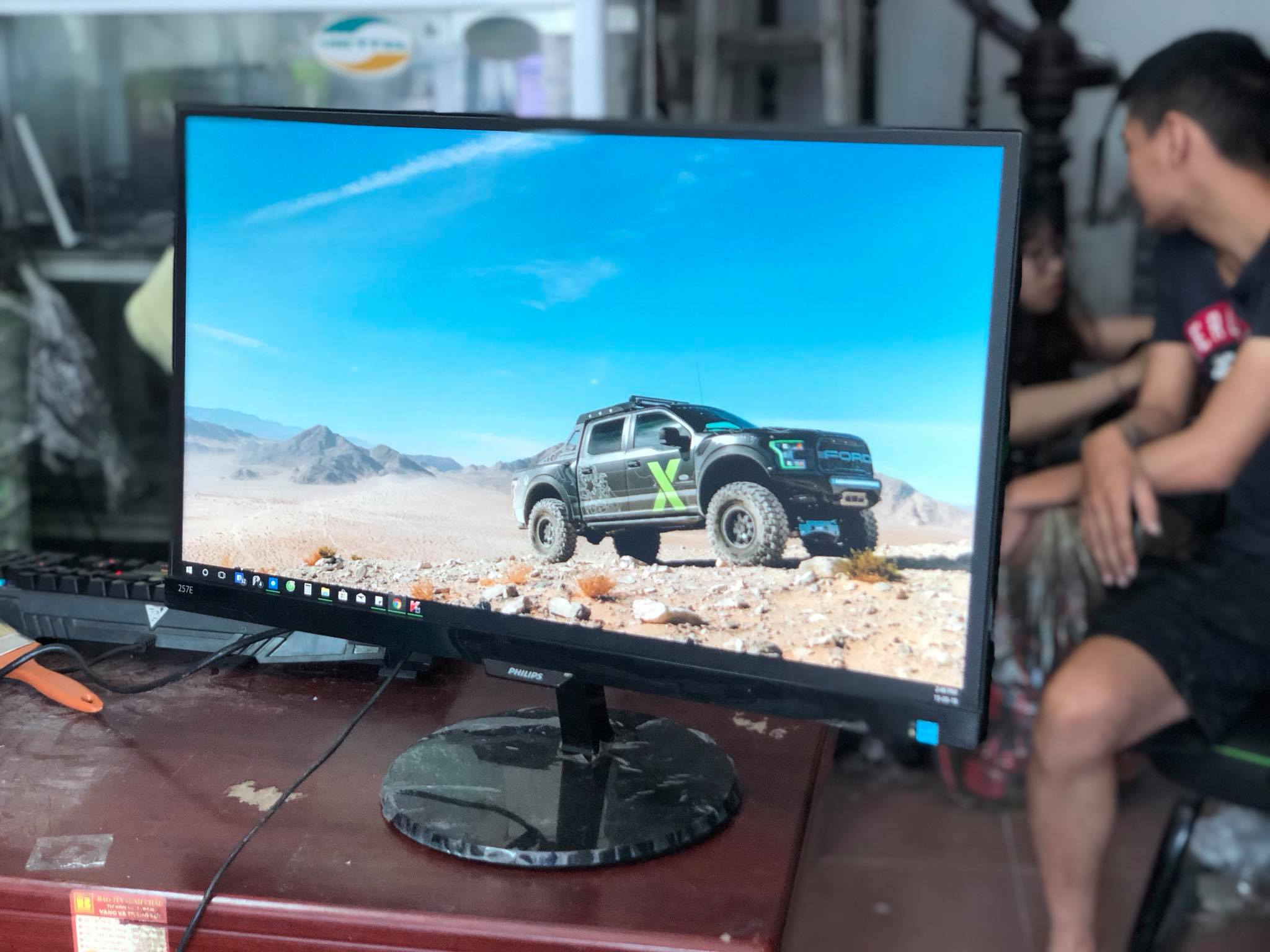 Màn hình Philip 257E full viền fullbox 25”