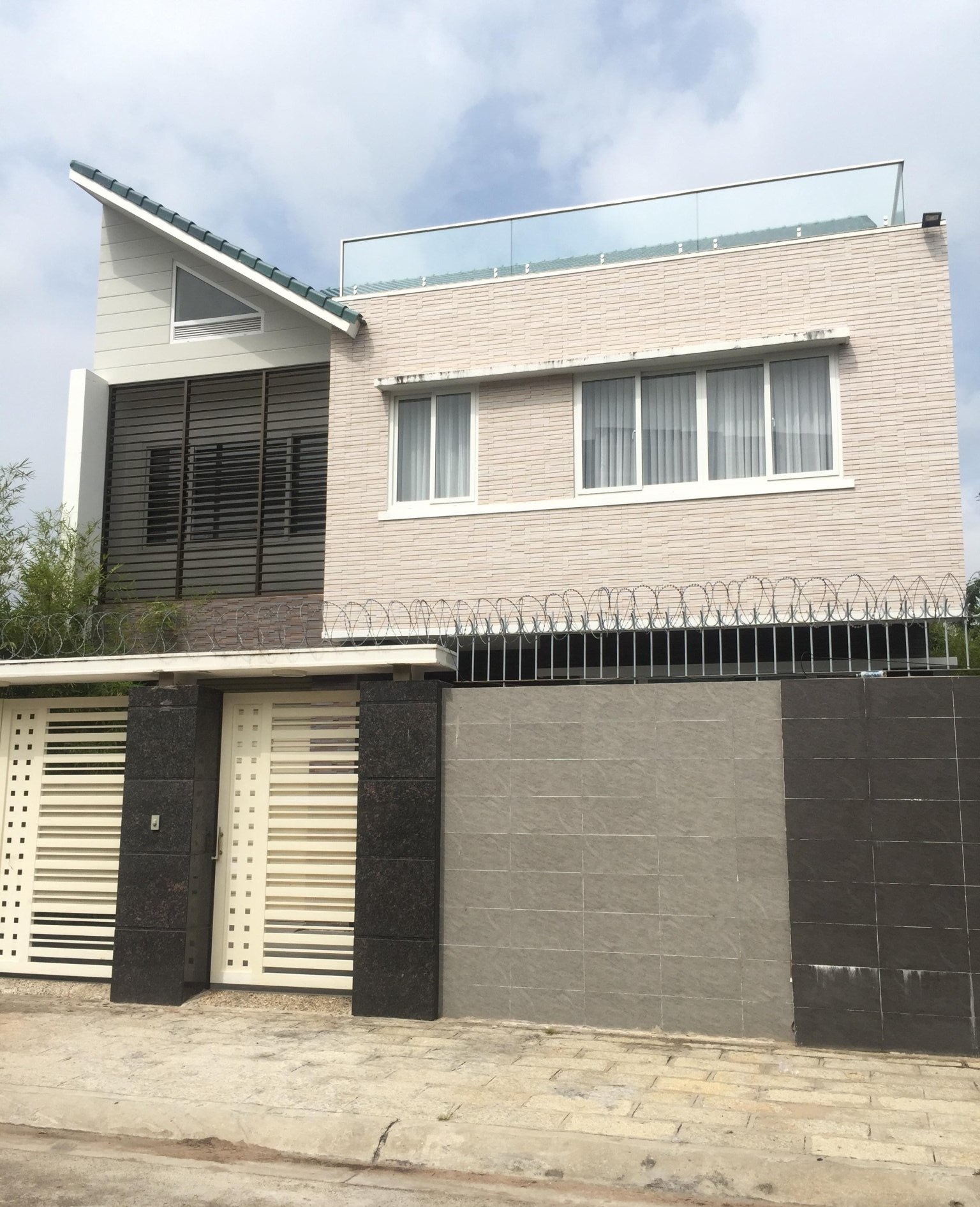 Hinh anh thuc te gach Inax SB Stone Border INAX-30B-SB