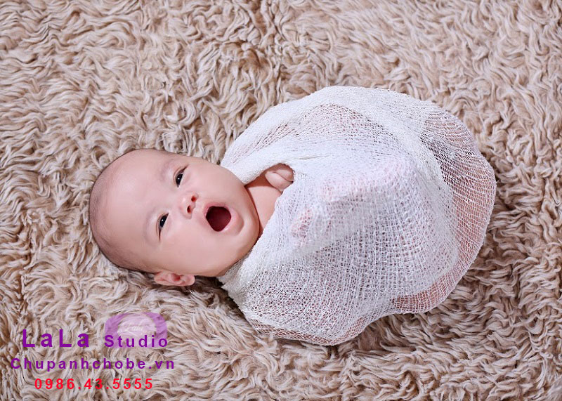 Bộ ảnh bé sơ sinh đẹp - Ảnh viện cho bé LaLa Studio Hà Nội