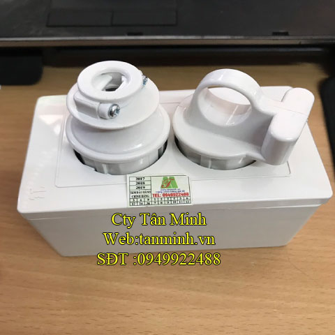 Ổ cắm điện hàn quốc