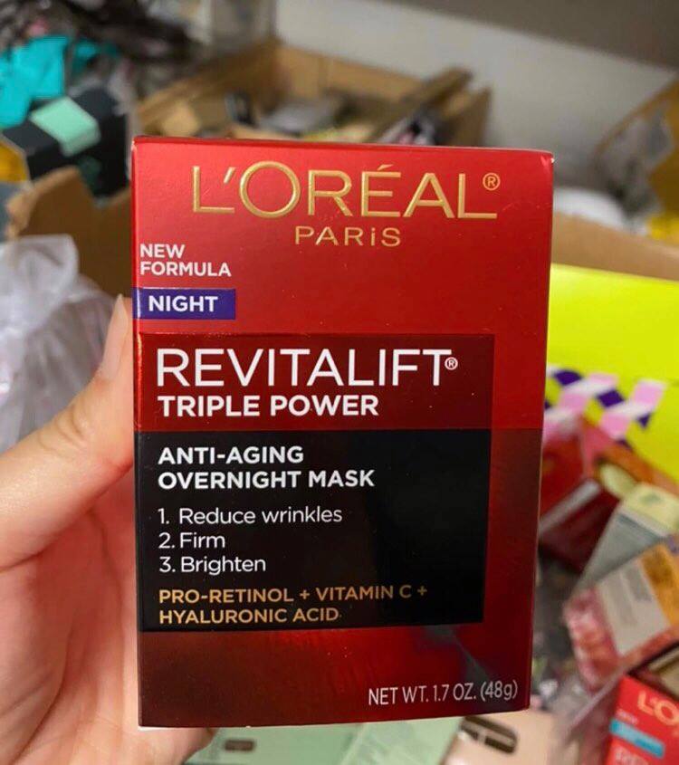 Kem dưỡng ẩm chống lão hóa và làm sáng da Loreal Revitalift Triple Power Anti-Aging Moisturizer