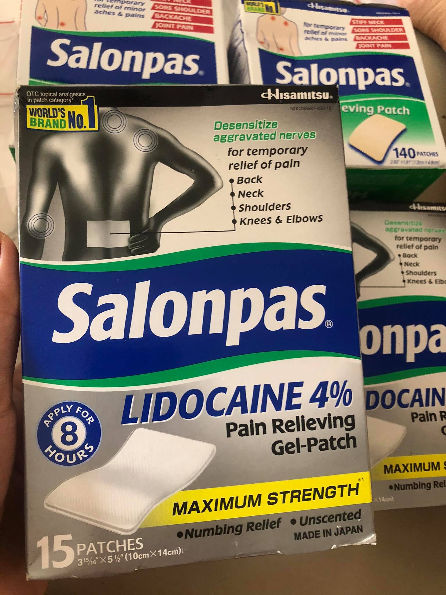 Miếng dán Salonpas LIDOCAINE Giảm đau 4% Gel-Patch,15 miếng