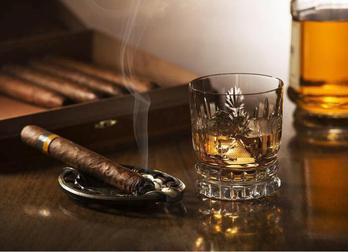 Tủ trữ cigar Klarstein 23 lít