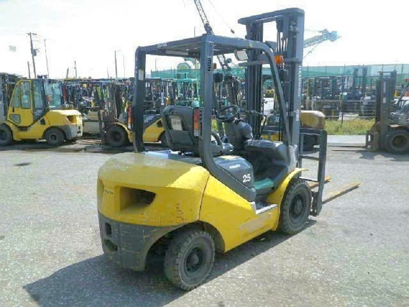 xe nâng cũ 2,5 tấn