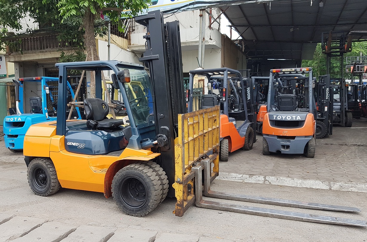 xe nâng cũ 3,5 tấn