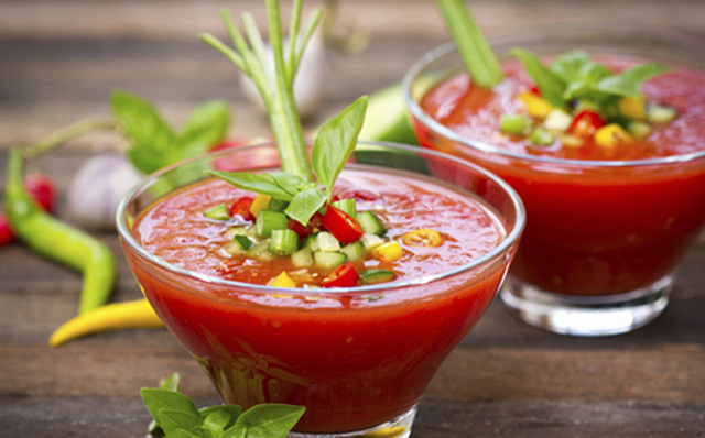 Soup gazpacho Tây Ban Nha vừa lạ miệng vừa gây ấn tượng ngay bước đầu cho thực khách.