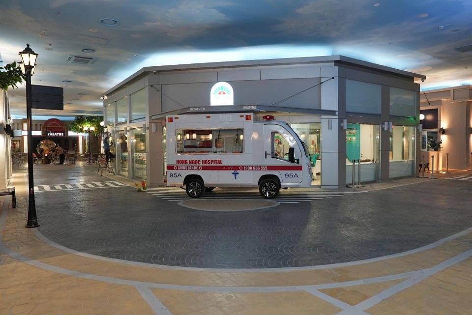 Sàn bê tông áp khuôn nhiều màu sắc tại KidZania Hà Nội.