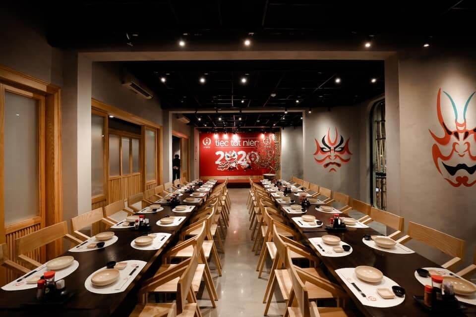 Không gian nhà hàng Mirai Sushi Sake.