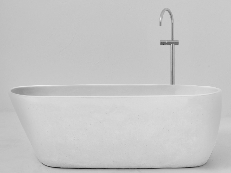 Bồn tắm bê tông BLIU06 màu trắng