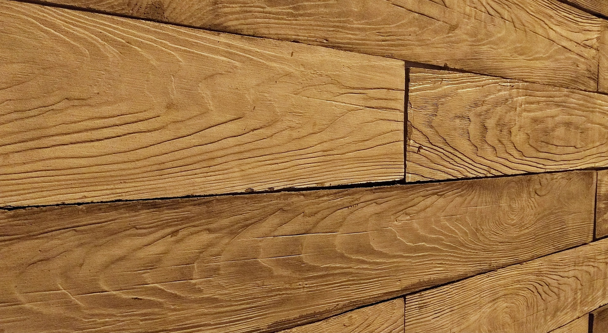 Bề mặt gạch vân gỗ với đường vân rõ nét.
