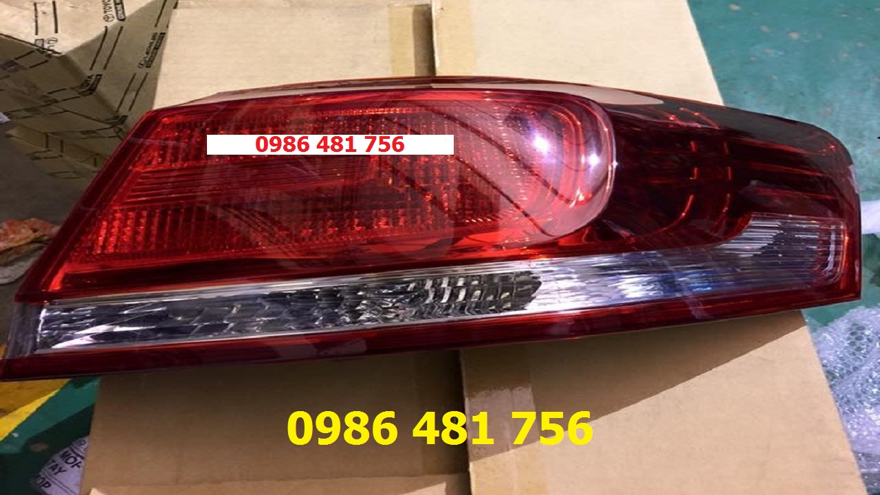 Đèn Hậu Toyota Camry 2010