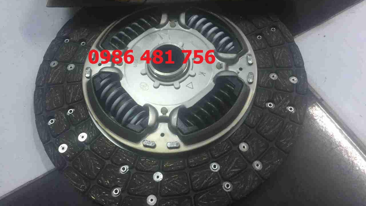 Lá Côn 2KD Fortuner