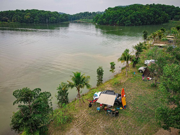 Khu cắm trại Đồng Mô