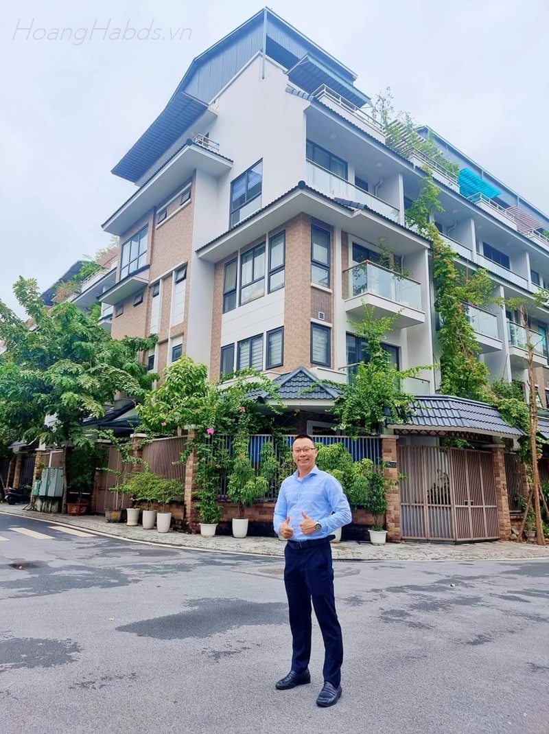 Việc xây dựng thương hiệu cá nhận chính là tạo dựng hình ảnh chuyên nghiệp, uy tín trong mắt đồng nghiệp, đối thủ và khách hàng.