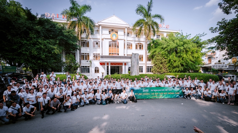 Nhà Phố Việt Nam luôn chú trọng đào tạo và phát triển nhân sự môi giới bất động sản trên toàn quốc.