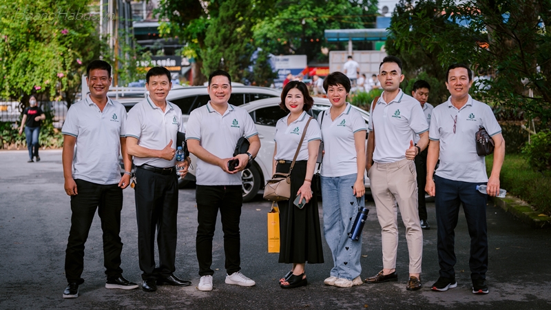 Môi giới BĐS bắt buộc phải hành nghề trong sàn giao dịch BĐS