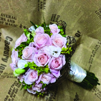 Bó hoa cưới cầm tay - Khi em là tất cả, tình yêu gói trọn trong những cánh hoa