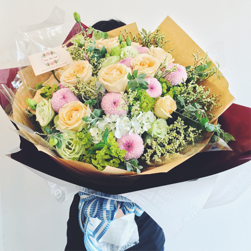  Bó hoa tặng người yêu - Tạo bất ngờ và làm ngươi yêu hạnh phúc với bó hoa tươi 