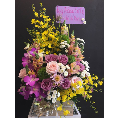  Giỏ hoa tươi đẹp - MÓN QUÀ ĐẶC BiỆT - Tặng ngày sinh nhật đặc biệt 