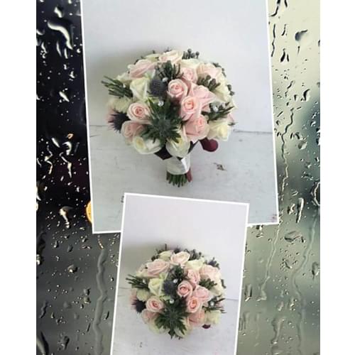 Hoa cầm tay cô dâu mặc áo dài - Thanh lịch nhưng không kém phần sang trọng