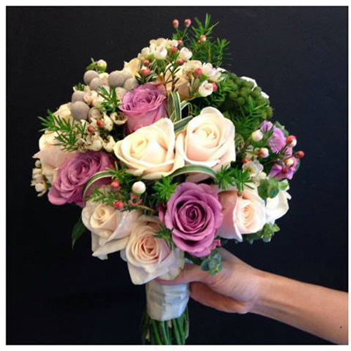  Hoa cô dâu cầm tay thiết kế bằng hoa hồng - Mẫu hoa cô dâu đẹp nhất 