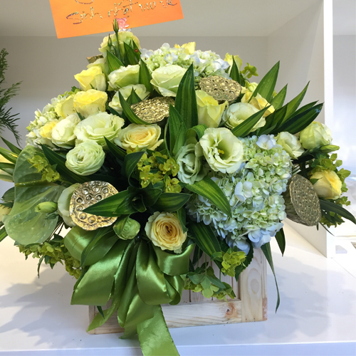 Lẵng hoa chúc mừng - Hoa càng xinh cho ngày càng vui - Vuonhoaxinh.vn