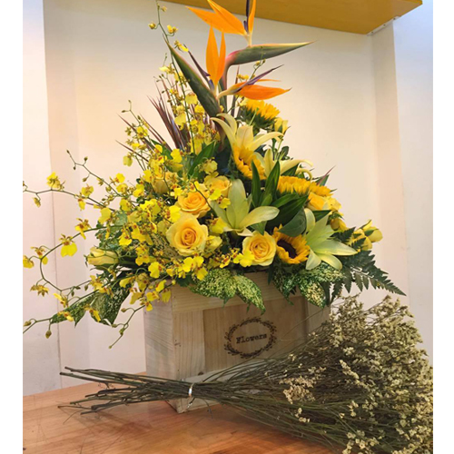 Lẵng hoa chúc mừng cho ngày khai trương của bạn bè và người bạn yêu mến