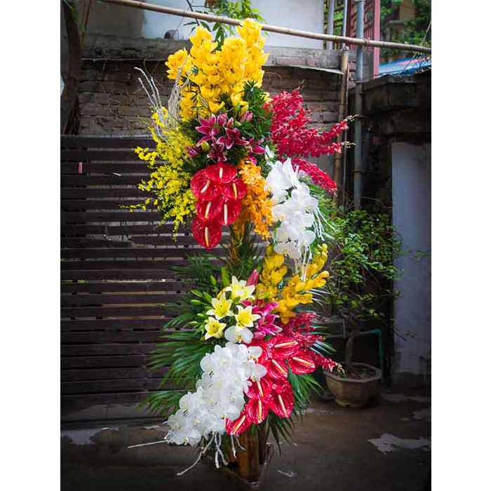 Mẫu hoa "Nâng tầm cao mới" - Mẫu hoa tặng dịp mừng khai trương cửa hàng