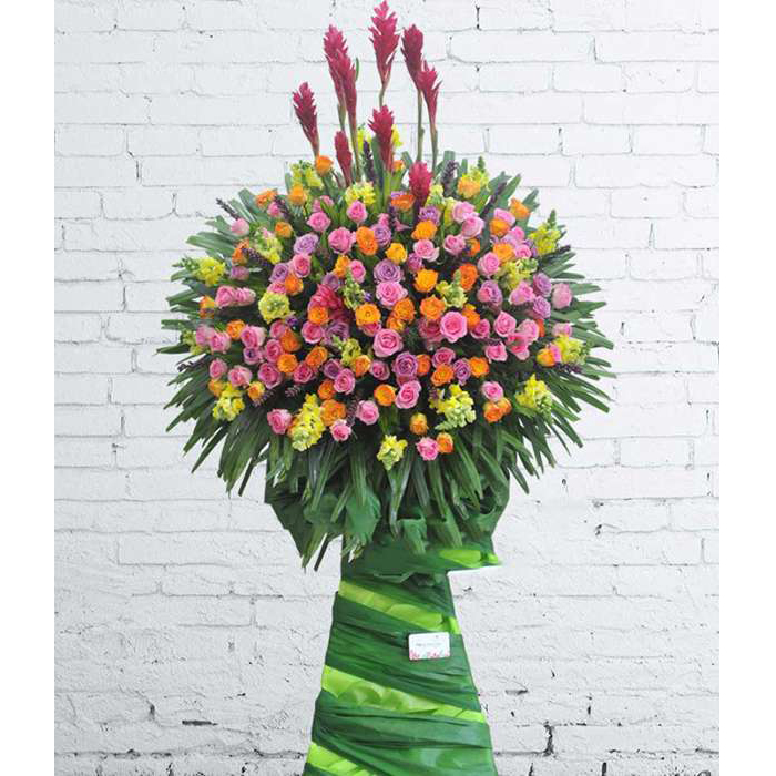  Tặng khai trương với vòng hoa rực rỡ "Vạn sự thuận lợi" - Shop hoa tươi Vườn Hoa Xinh 