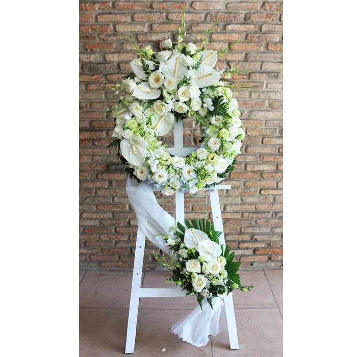 Vòng hoa phúng điếu - Các mẫu hoa tang lễ trang nghiêm tại Vườn Hoa Xinh