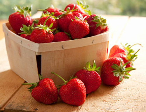 Công dụng của quả dâu tây với sức khoẻ con người như thế nào