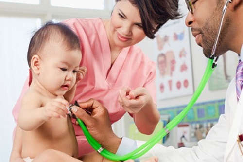 Nhịp tim trung bình của trẻ sơ sinh là bao nhiêu