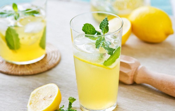 Nước uống mát gan trị mụn