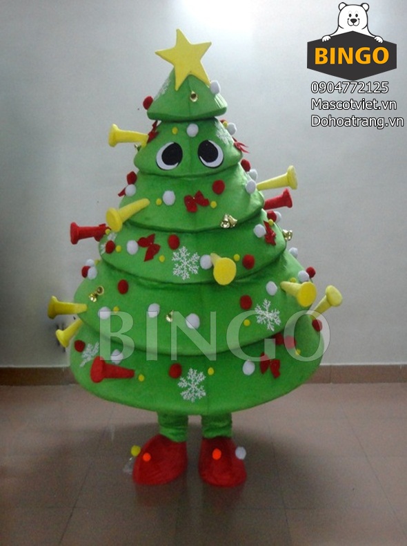 noel dạo phố cùng mascot