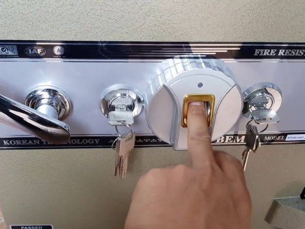 Cách nhận biết két sắt giá rẻ chính hãng chỉ trong 3 giây