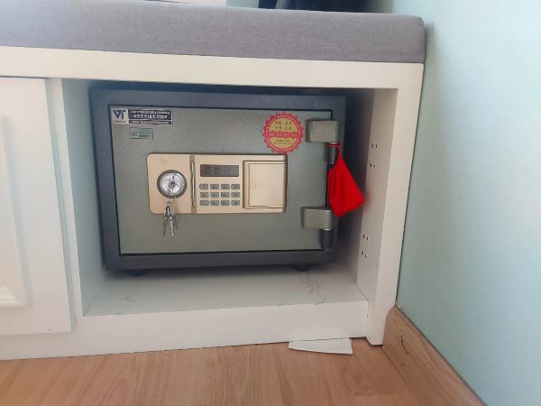 Két sắt Việt Tiệp K33 điện tử chống cháy nhỏ gọn, an toàn