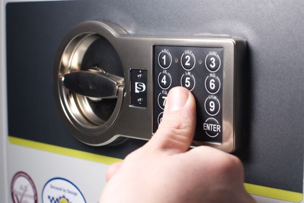 Két sắt điện tử dùng lâu năm thường dễ gặp phải lỗi liệt bàn phím