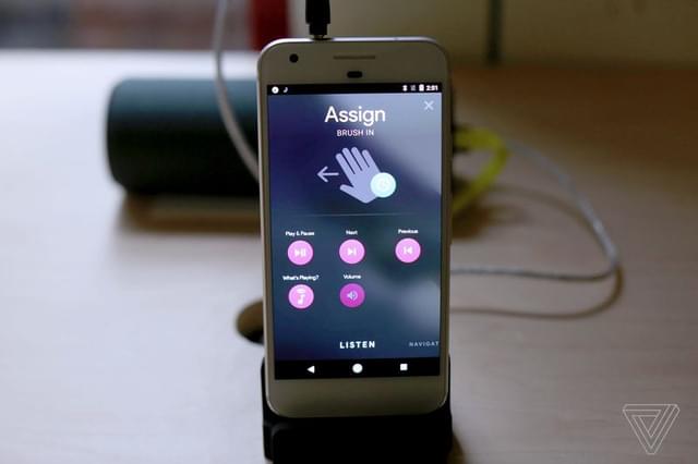 Phát minh mới chiếc áo thông minh